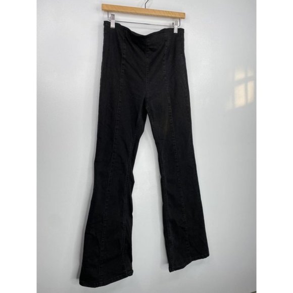 Free People Women's Denim Dark Wash Flare Pull On Jeans Black Size: 29 NWOT - Picture 3 of 9